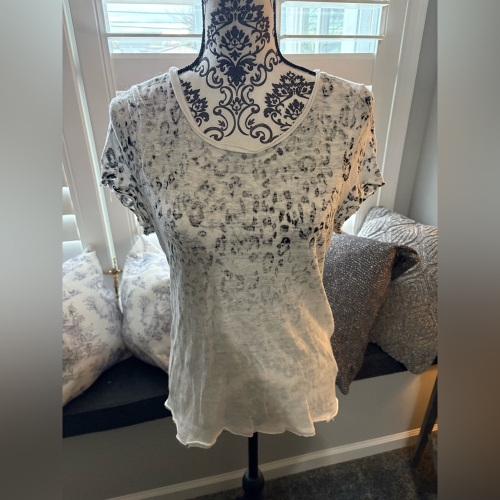 Gray, White, and Black Women's Top